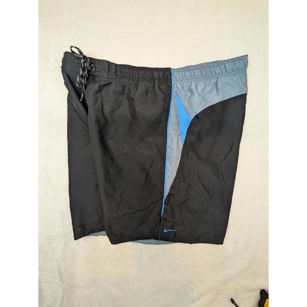 Vintage Y2K Nike Men's Size 2XL Black and Gray Athletic Swim Trunks Shorts